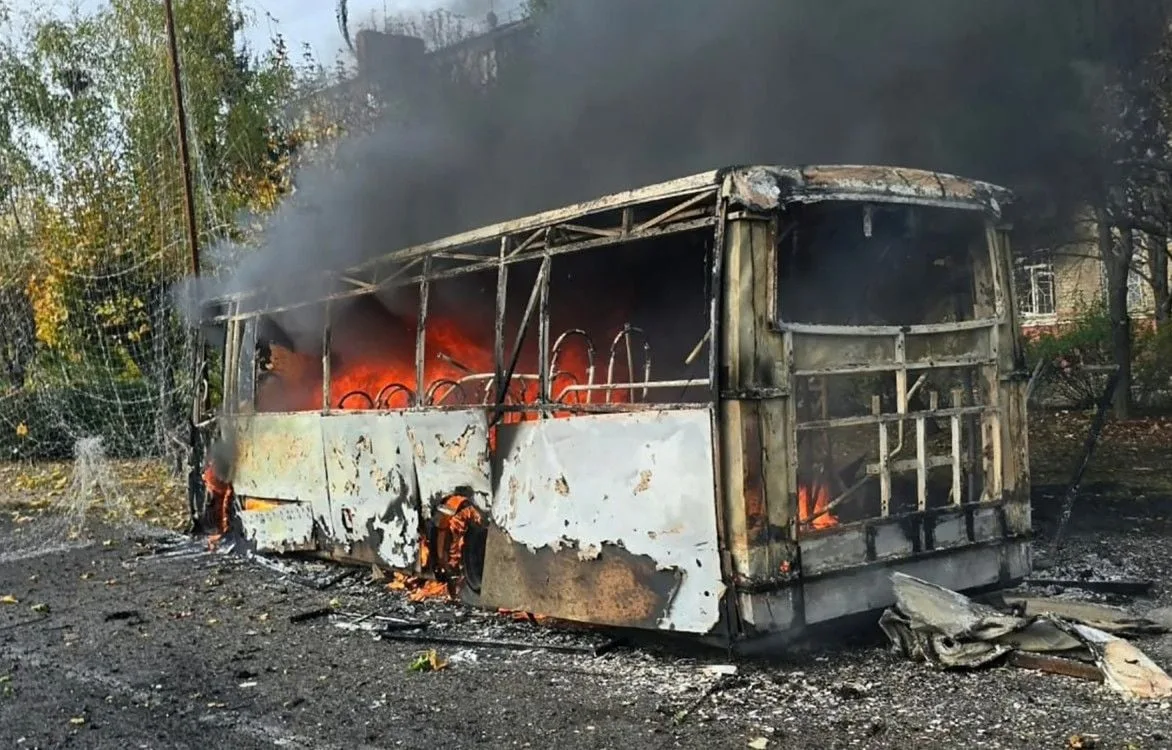 Guerre en Ukraine : Au moins 30 morts dans une frappe russe sur des bus, l'ONU condamne