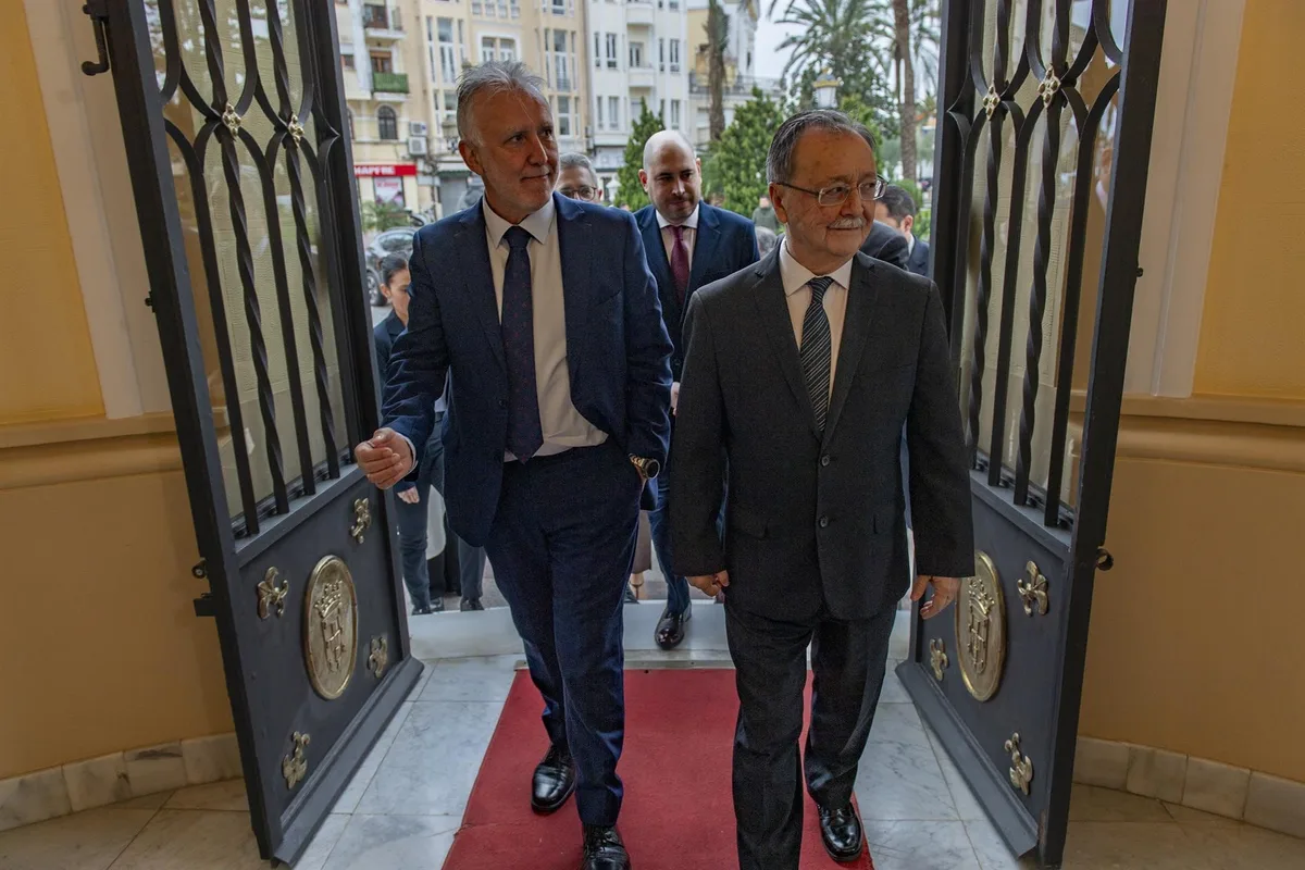 Torres y Vivas acuerdan ubicar a los migrantes en espacios desigandos "desde el consenso" en Ceuta