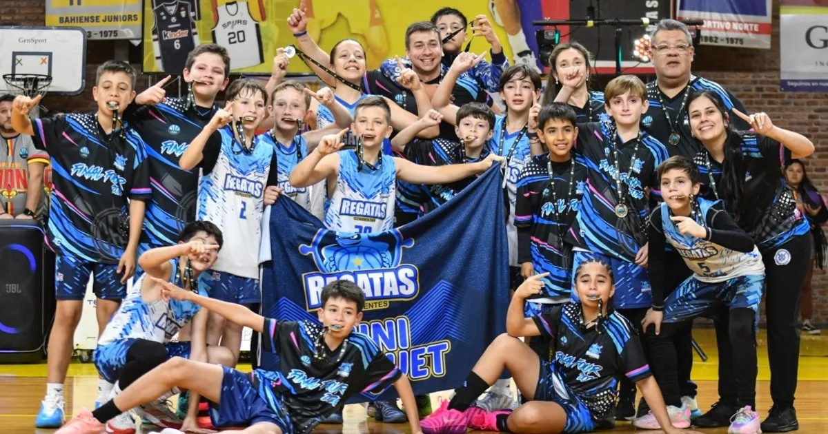 Regatas de Corrientes campeón de La Liga Federal Formativa de Mini Mixto