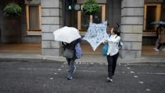 Warm start to week to make way for wetter and windier conditions