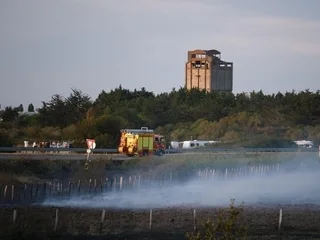«On a lancé des bouteilles d’eau, mais c’était trop tard» : leur barbecue vire à l’incendie, ils sont finalement relaxés