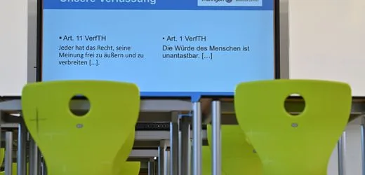 Thüringen: Landesregierung schickt »Verfassungs-Coaches« an Schulen