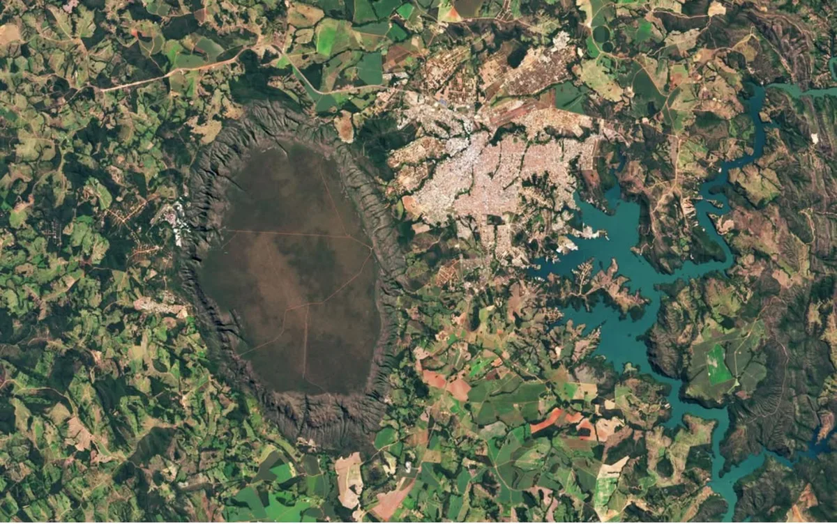 De onde veio a história do vulcão? A lenda urbana que marcou gerações em Caldas Novas e Rio Quente