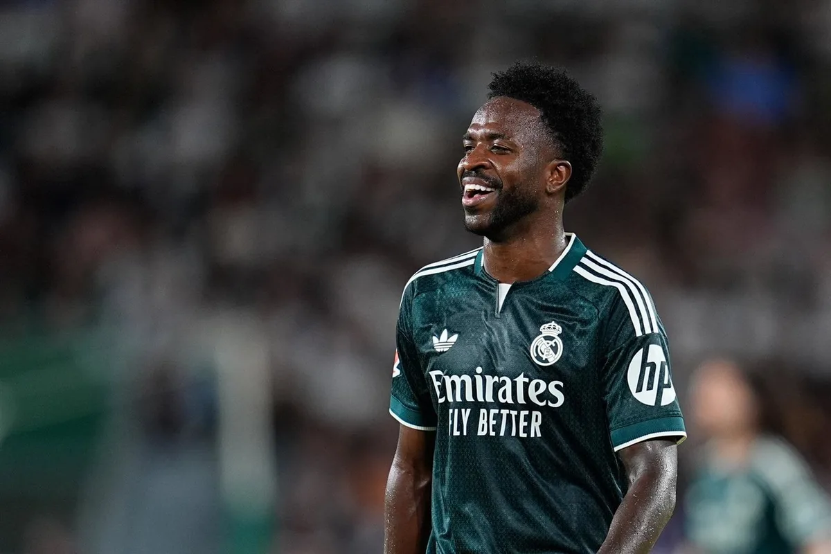Aplazado hasta mayo el juicio contra el seguidor del Sevilla acusado de llamar "mono" a Vinicius