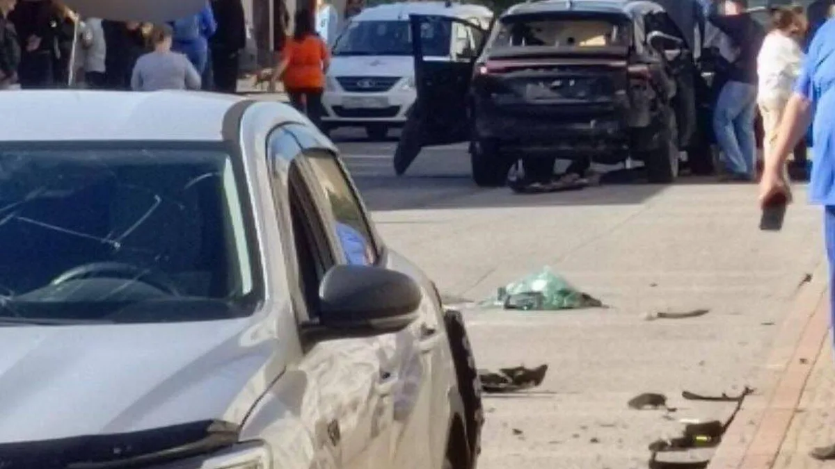 Russian military lieutenant colonel killed in St Petersburg car blast, wife injured