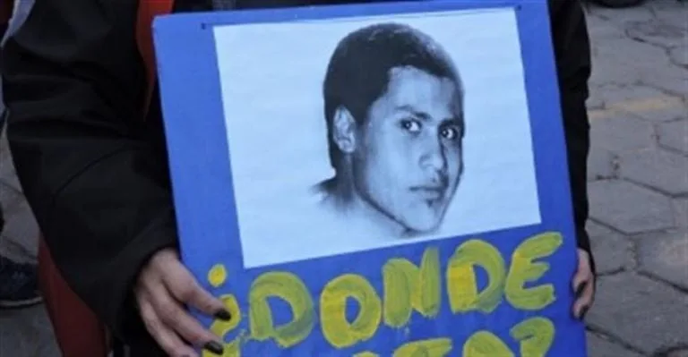 Pidieron llevar a juicio a 19 personas por la desaparición de un estudiante en un boliche de Neuquén en 2003