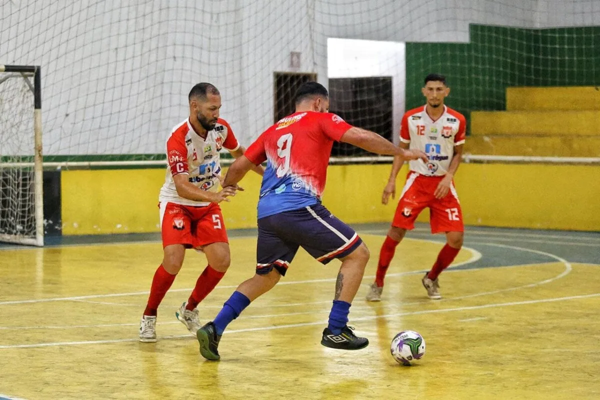 Quinari e Fluminense fazem confronto pelas quartas da Série A
