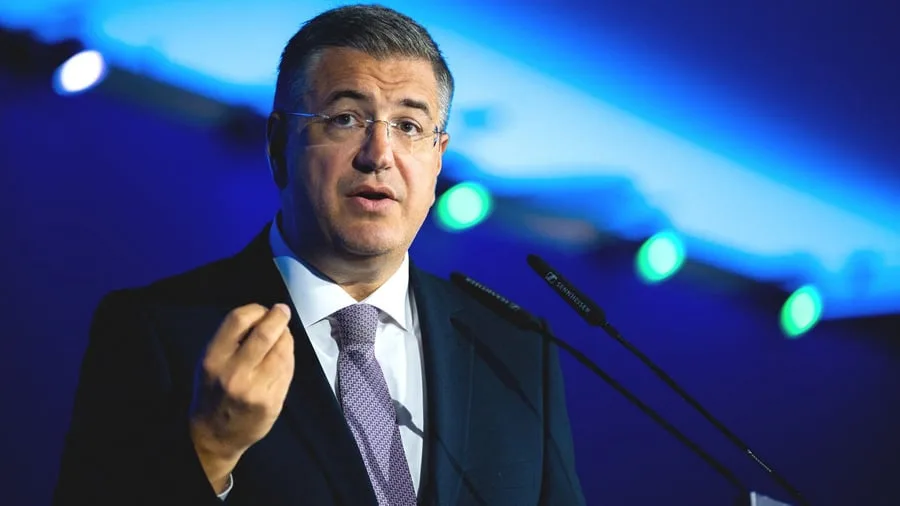 Branchenmesse Innotrans: EU-Kommissar: Europas Zugsystem braucht einheitliche Tickets