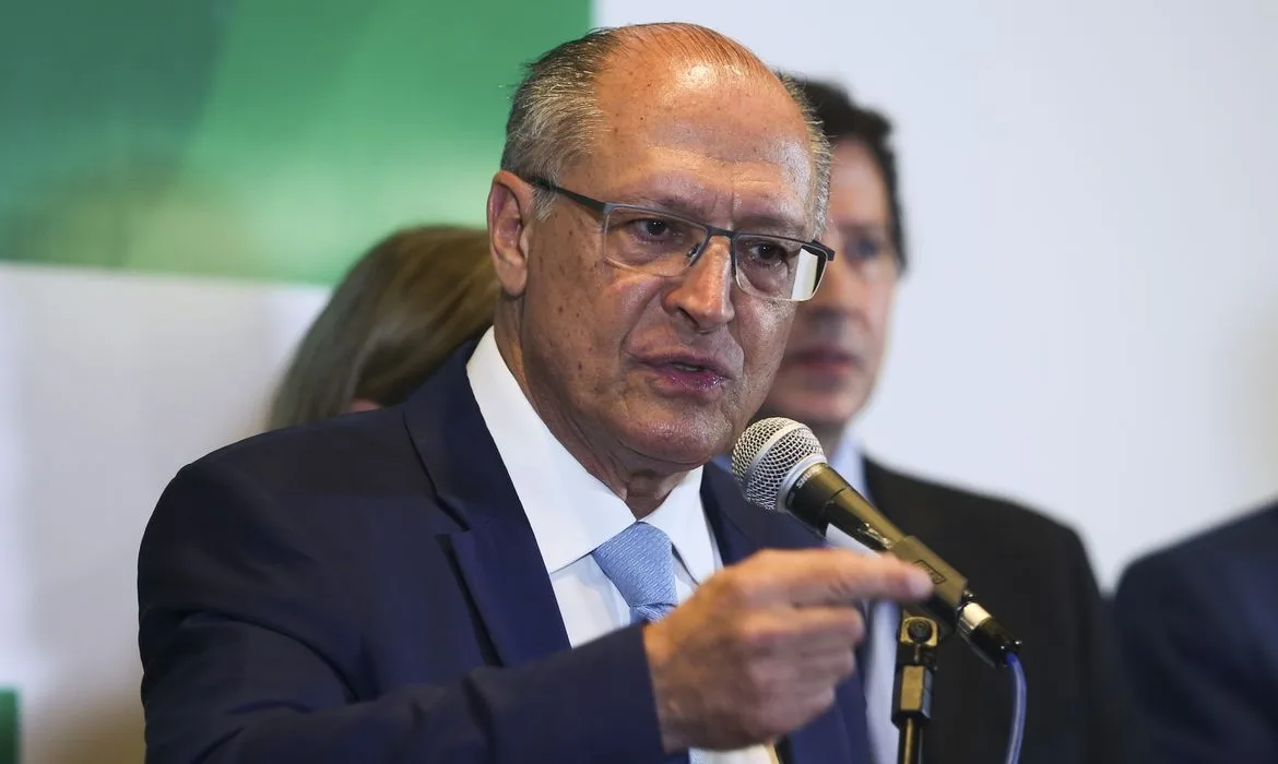 Alckmin diz que Lula vai agir firme contra bets para proteger famílias
