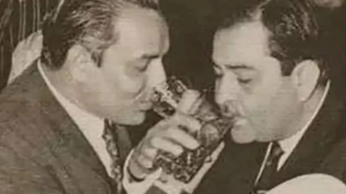 On Mukesh's 50th Death Anniversary, Neil Nitin Mukesh Shares Unseen Pics. Bonus: A 'Bottoms Up' Moment With Raj Kapoor