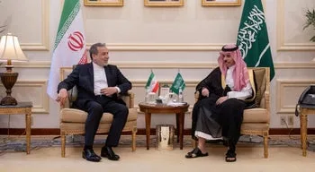 Irão oferece-se para "facilitar diálogo" entre Arábia Saudita e Houthis do Iémen