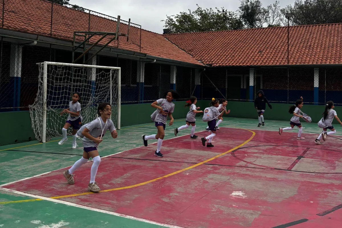 Projeto de futebol para meninas chega a mil alunas atendidas em São Paulo