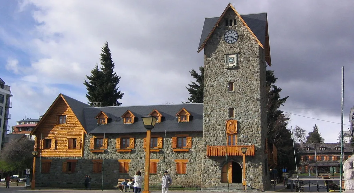 La Corte Suprema dejó firme un fallo contra Bariloche por delegar tareas tributarias en una empresa privada