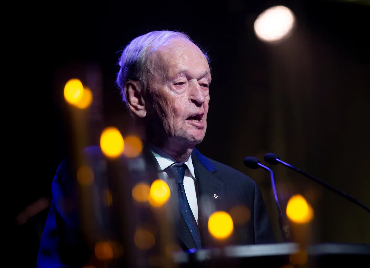 Chrétien touts Canada’s values, says ‘we bow to no one’ in speech at 9/11 ceremony in Gander