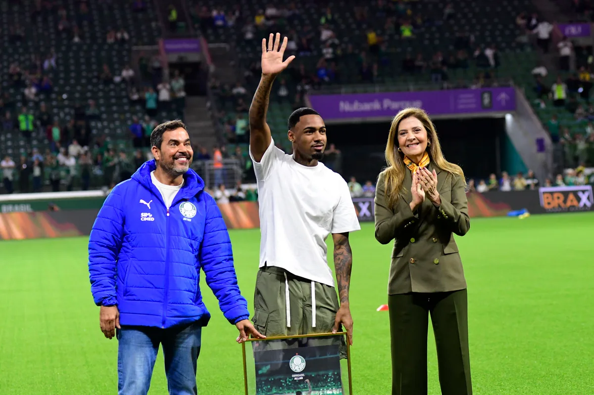 Palmeiras bate R$ 2,4 bilhões em vendas de atletas na era Leila: veja negociações dos últimos cinco anos