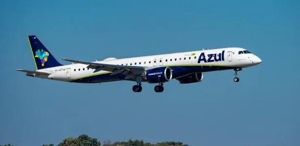 Instabilidade no GPS leva Azul a ajustar voos com Embraer E2
