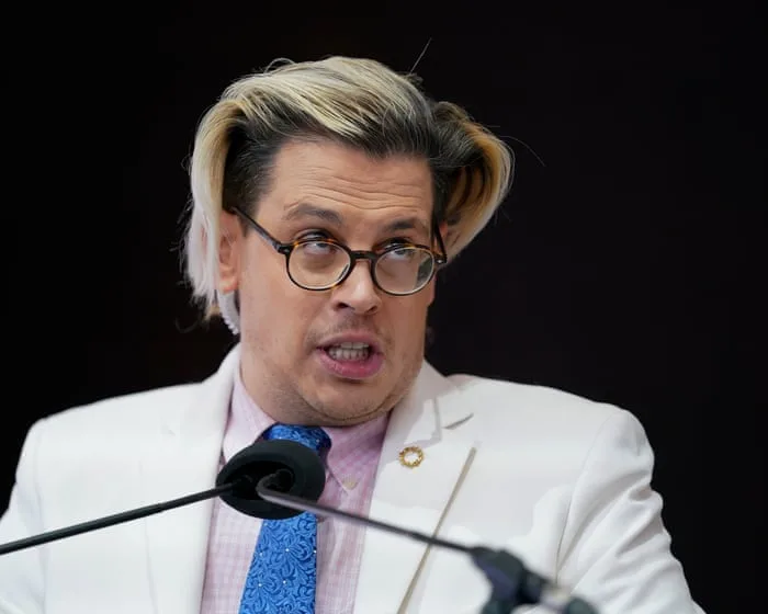 Milo Yiannopoulos, a far-right political commentator, reportedly detained by ICE
