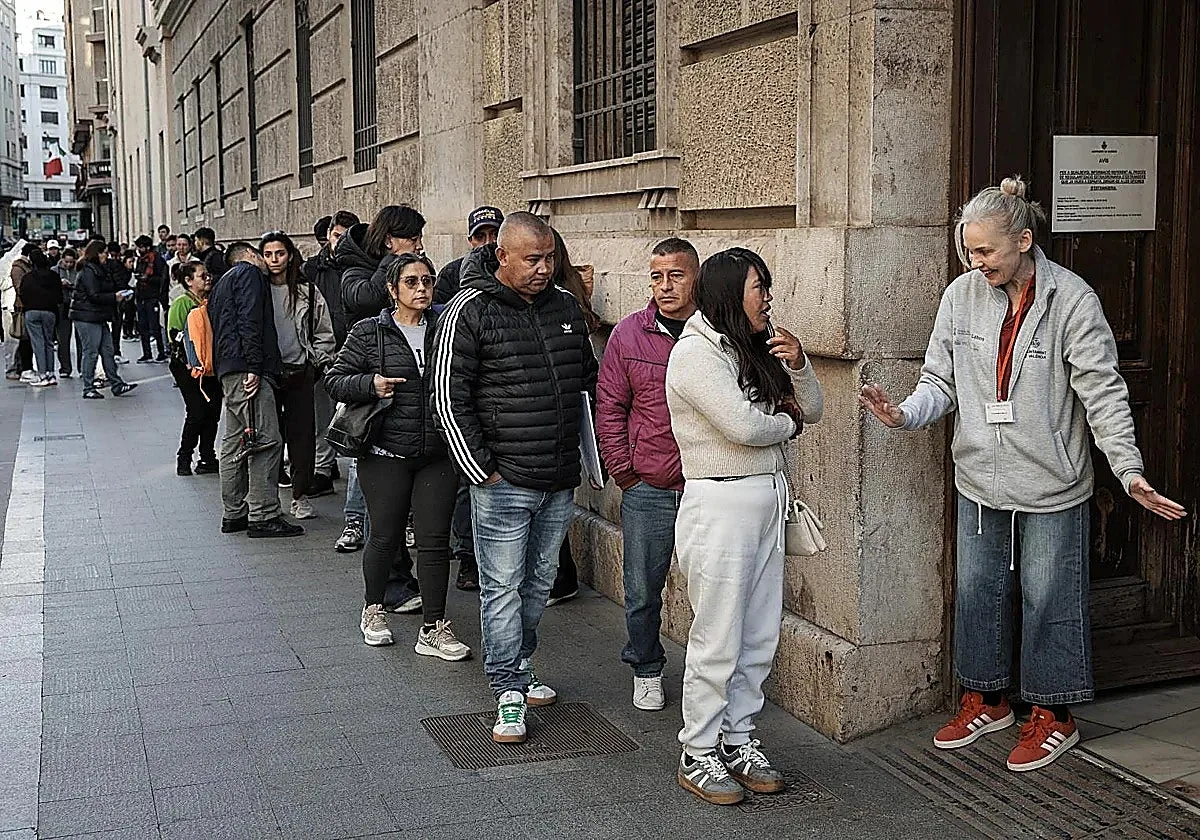 Uno de cada tres nuevos desempleados en la Comunidad Valenciana procede de la regularización de migrantes