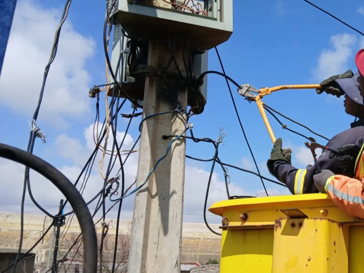 EXPLAINER | Why City Power is removing illegal electricity connections in Tshepisong