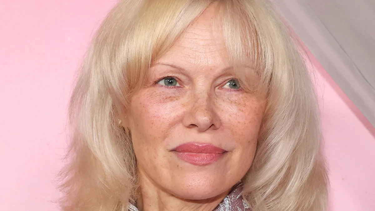 Pamela Anderson: "A hepatite C virou a minha vida de pernas para o ar. Sentença de morte"