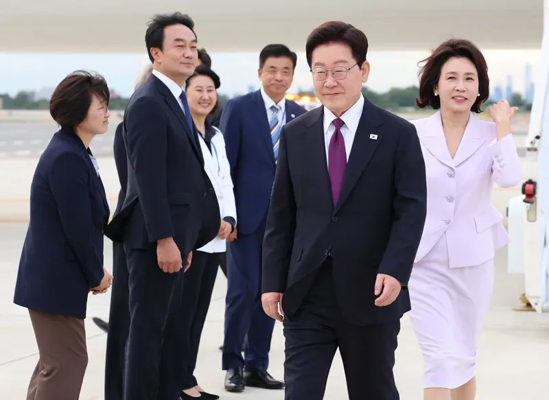 이 대통령 ‘매우 잘함’ 적극 지지층 넉달새 41%→19%