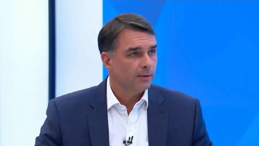 Resolvi seguir a vontade da maioria dos trabalhadores, diz Flávio sobre 6×1