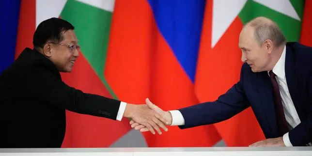 Min Aung Hlaing, le président birman, en visite à Moscou pour consolider l’alliance avec la Russie