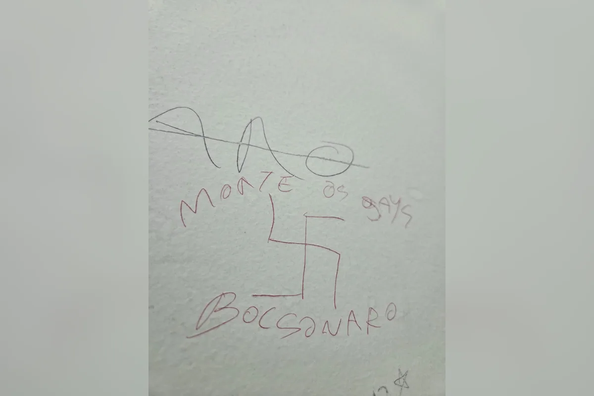 Suástica é pichada em banheiro da sede do MPSP. Órgão apura o caso