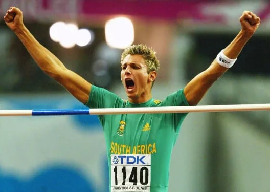 BLAST FROM THE PAST | Freitag floats to world championship gold in Paris