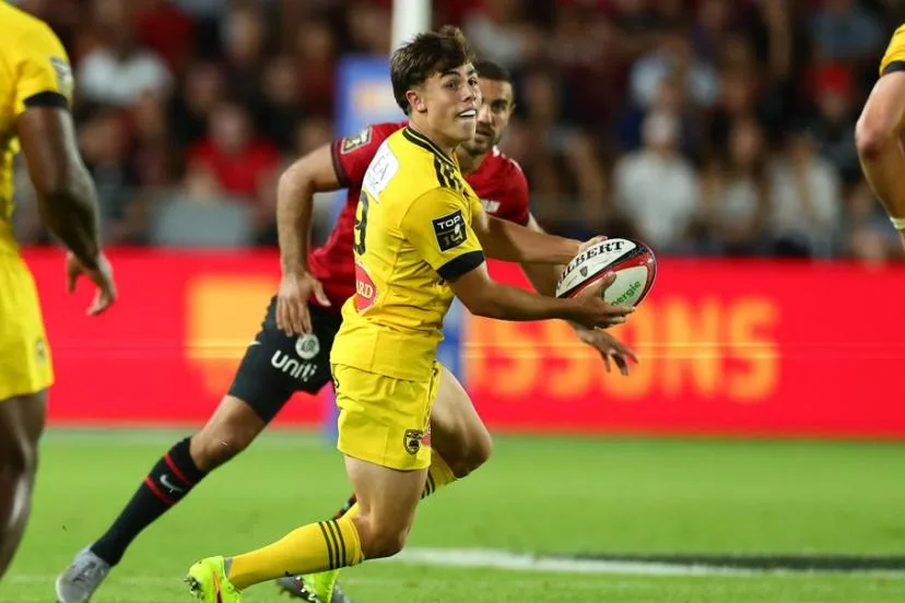 « Mentalement, il a été très fort » : Valentin Bouju, 18 ans et des débuts rêvés en Top 14 avec La Rochelle, victorieuse à Toulon