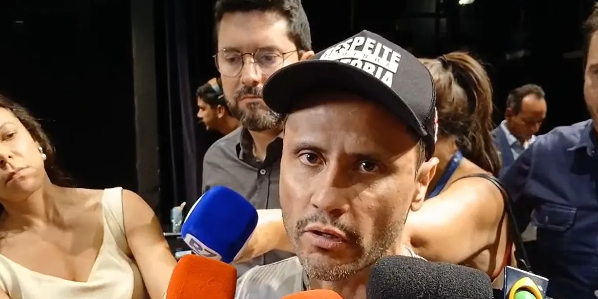 Cleitinho oficializa apoio a Flávio Bolsonaro para 2º turno