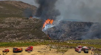 Quatro bombeiros feridos em despiste de carro de combate em Arouca