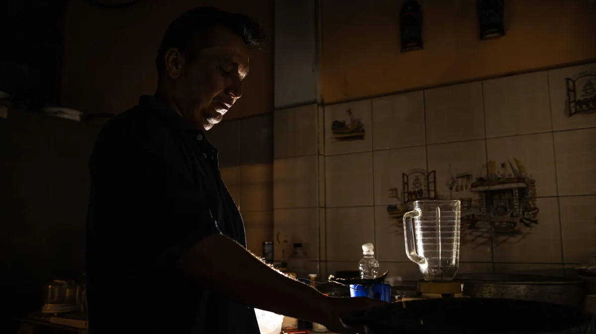 Caracas y varios estados de Venezuela sufrieron otro fuerte bajón de luz este #17Ago