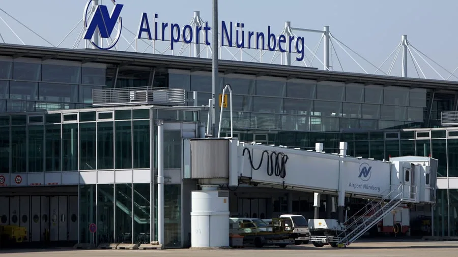 Luftfahrt: Flughafen Nürnberg gesperrt – Eurofighter begleiten Flieger aus Korfu vor der Landung