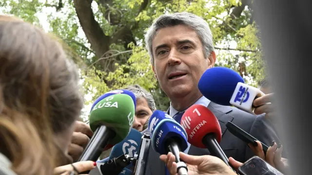 Carneiro alerta PS para "momentos difíceis" e pede "caráter temperado"