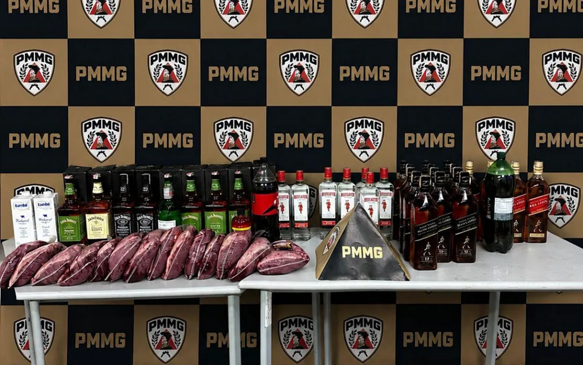 Dupla suspeita de roubo de supermercados é presa com uísque, gin e picanha no Sul de MG