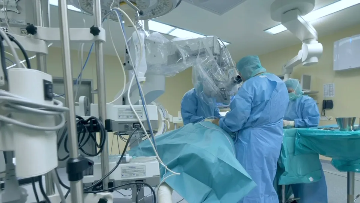 Doctors warn cutting migration could cripple Australia's health system