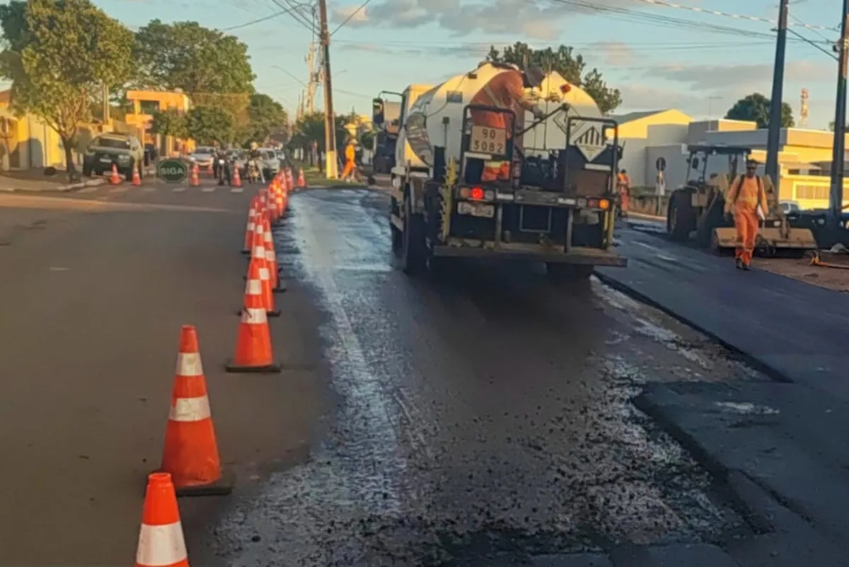 Rodovia do Paraná está com tráfego em pare-e-siga