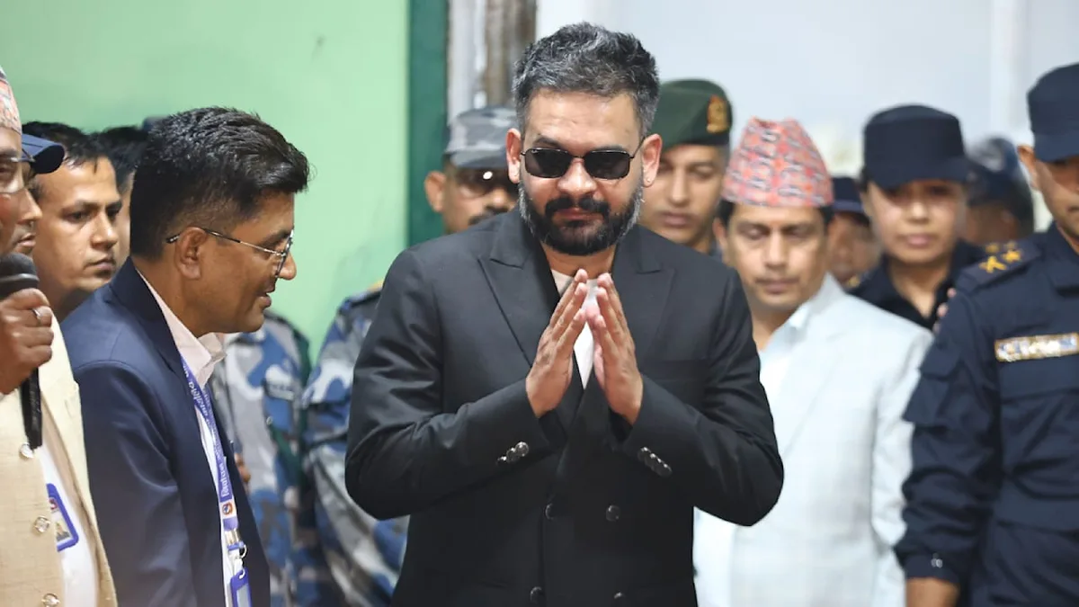 Gangster-Look im Nepal-Parlament - Politiker darf weiter Sonnenbrille tragen