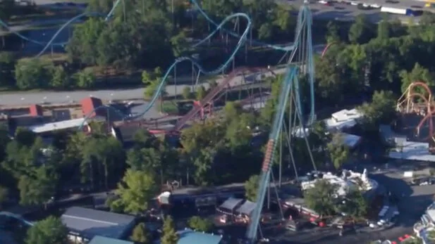 Testemunha relata que viu homem ser arremessado de montanha-russa do Six Flags, nos EUA: “Traumático” Testemunha relata que viu homem ser arremessado de montanha-russa do Six Flags, nos EUA: “Traumático”