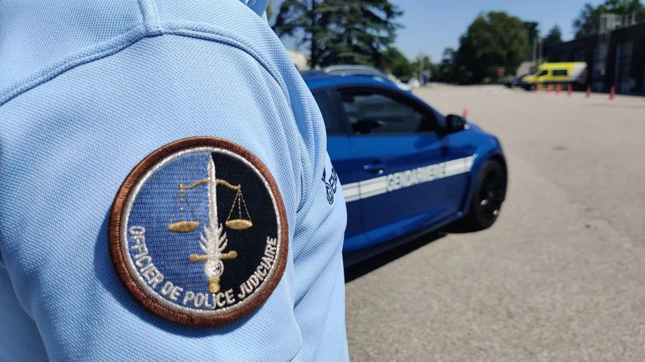 A7 : des touristes espagnols braqués avec un couteau dans leurs camping-cars sur l'aire de Portes-lès-Valence