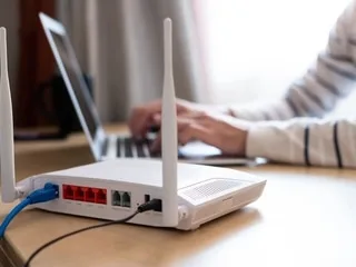 Vous pensez que quelqu’un utilise votre wi-fi à votre insu ? Voici comment vous en assurer (et l’en empêcher)