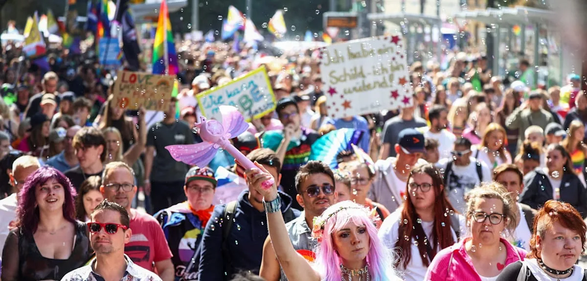 3.000 beim Jubiläums-CSD in Magdeburg – Hitlergruß registriert