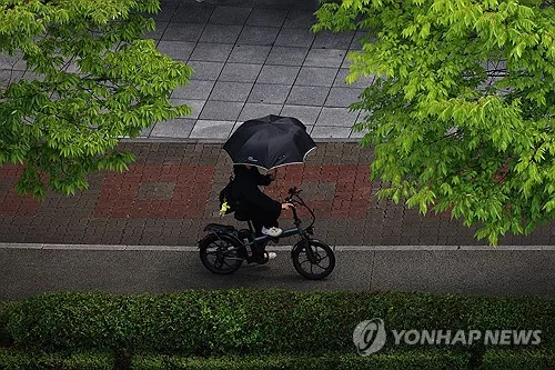 전북 대체로 흐리고 곳에 따라 소나기…낮 최고 29∼32도
