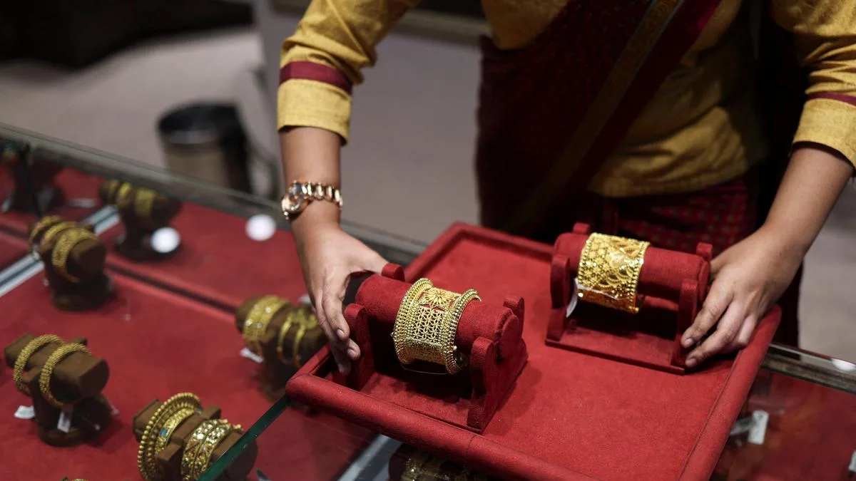 Gold, silver imports by banks, nominated agencies to attract 3% IGST