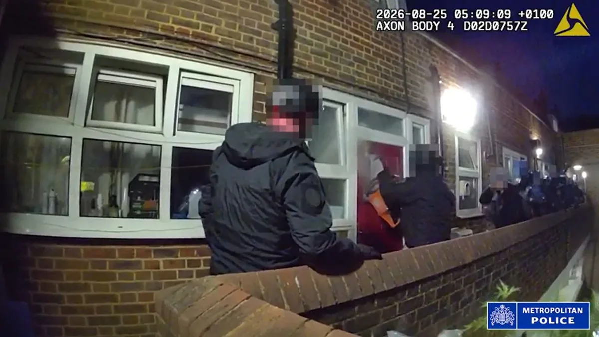 Police use circular saw to cut down door in raid on suspected knife smuggler's flat