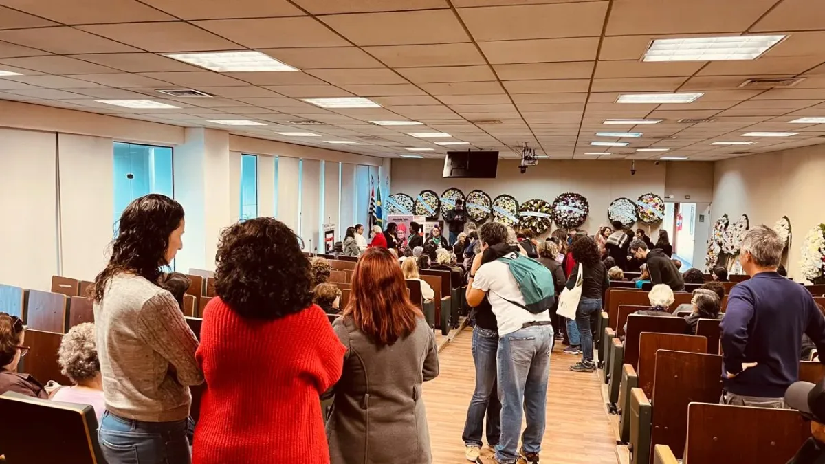 ‘Jogou a vida na luta contra o arbítrio’: militantes e amigos se despedem de Amelinha Teles em SP