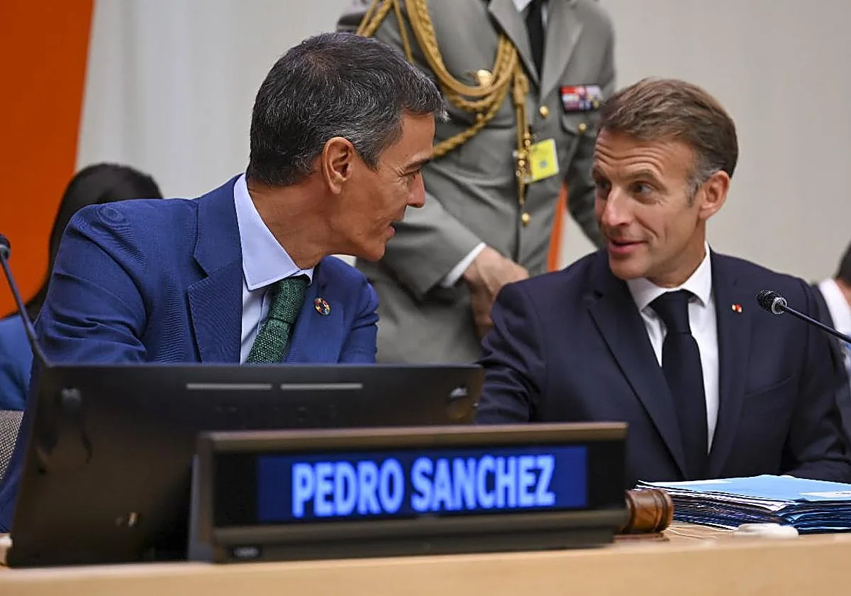 El Constitucional avala el Tratado de Amistad con Francia antes de la visita de Estado de Macron