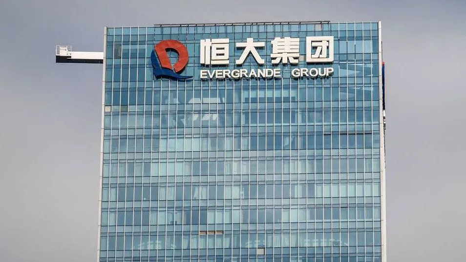 Queda do império Evergrande: fundador da imobiliária chinesa condenado a prisão perpétua