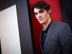 Berühmt als Walter Whites Sohn: "Breaking Bad"-Darsteller RJ Mitte stirbt mit 34 Jahren
